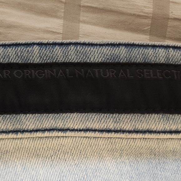 Blue Distressed Jeans with Lettering - Picture 5 of 6